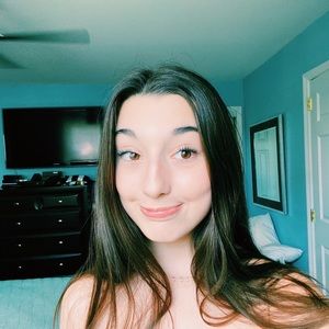 Meet your Posher, Ava